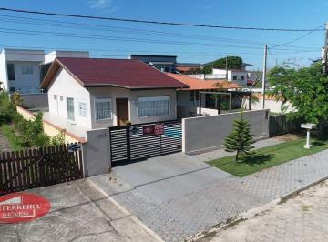 Casa · 3 Quartos · 5 Vagas · Oportunidade no Coroados: Conforto e Rentabilidade em Guaratuba
