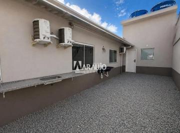 71864ee0-e226-4b9d-a892-f62952a998ce1776880494786.jpg · Loft mobiliado para locação no Centro de Navegantes, SC
