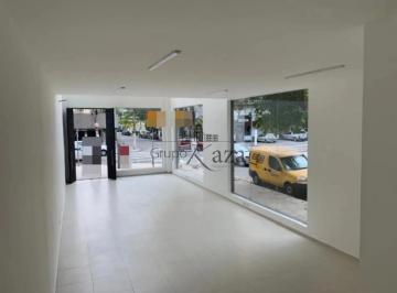 Comercial · 228m² · 2 Vagas · Loja Comercial - Moema - 228m².
