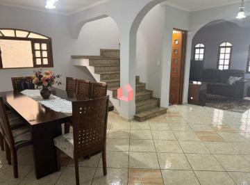 Casa · 252m² · 3 Quartos · 4 Vagas · Sobrado à venda em Diadema (Bairro Conceição) | 3 quartos (1 suíte) | 4 vagas