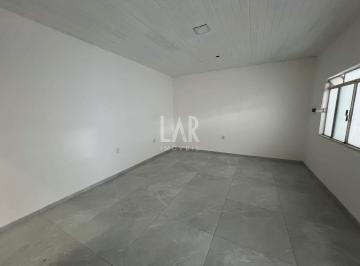 Casa · 79m² · 1 Vaga · Casa Comercial com 03 Salas, 01 Banheiro e 01 Vaga para Locação Bairro Planalto