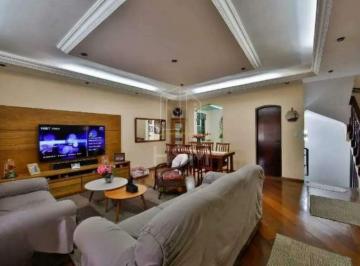 Casa · 240m² · 4 Quartos · 6 Vagas · Sobrado à venda 4 quartos 2 suítes 6 vagas Nova Petrópolis - São Bernardo do Campo - SP
