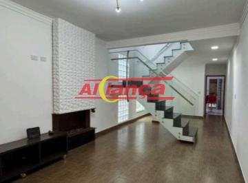 Casa · 200m² · 3 Quartos · 3 Vagas · Sobrado individual 200m², com 3 quartos para locação em Jardim Santa Clara - Guarulhos R$ 5.600,00