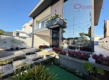 Casa · 313m² · 4 Quartos · 4 Vagas · Casa Externa no Deltaville  -  Biguaçu