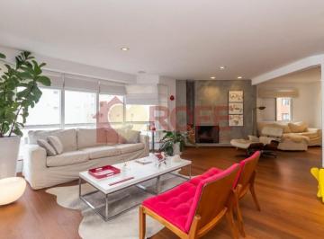 Apartamento · 181m² · 3 Quartos · 3 Vagas · Apartamento de 181m² com 3 dormitórios na melhor localização do Itaim, com lazer