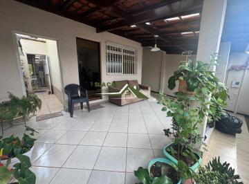 Casa · 112m² · 3 Quartos · 2 Vagas · Casa Linear 3 Quartos – Santa Mônica | 240 m² de Lote | 2 Vagas