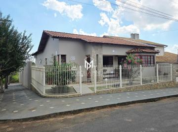 Casa · 192m² · 3 Quartos · 7 Vagas · Casa à venda no Colinas Park - Alfenas/MG