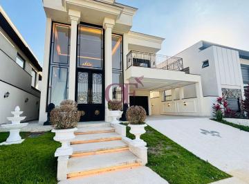 Casa · 255m² · 3 Quartos · 4 Vagas · Casa Neoclássica com 3 Suítes, Piscina e Automação Completa