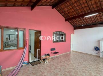 k68lcm2ownlywe5yzvhowm4_md · Casa Térrea com 3 dormitórios e quintal nos fundos