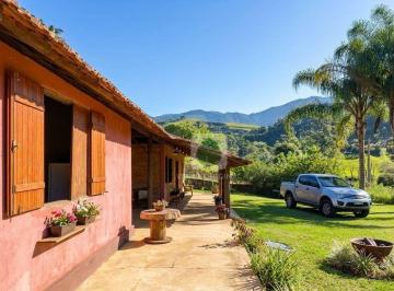 58bb2358c827d668381c619594fac13ad01fa2f3 · Sítio com 3 dormitórios à venda, 900 m² por R$ 800.000,00 - Serrano - São Bento do Sapucaí/SP