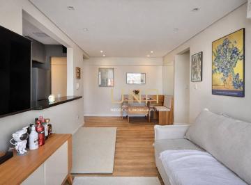 e2c4c0ce35a3e85101e46f4b1902ec75721b5c74 · Apartamento com 2 dormitórios, totalmente reformado, com ar-condicionado, vaga de garagem e lazer no