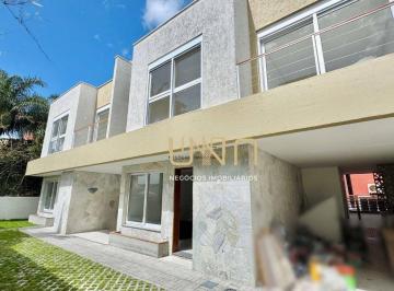 00207168cc6472147aa731f6b2cff116c04674a1 · Casa moderna em construção no Campeche – 3 dormitórios, pátio privativo e entrega em 40 dias!