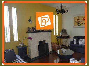Casa · 200m² · 4 Quartos · 5 Vagas · Casa em Castelanea, Petrópolis/RJ de 200m² 4 quartos à venda por R$ 1.500.000,00