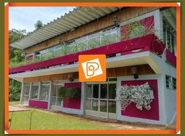 Casa · 610m² · 8 Quartos · 10 Vagas · Casa em Itaipava, Petrópolis/RJ de 610m² 8 quartos à venda por R$ 4.000.000,00