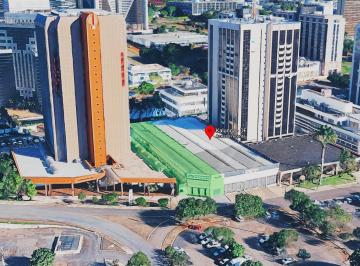 Comercial , Brasília · Excelente loja com vão livre, 890 metros em uma das melhores localizações de Brasília!