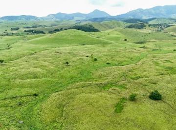 Foto 01 · Oportunidade única! Fazenda à venda em Rio Bonito-RJ, perfeito para investimento agropecuário. Confi