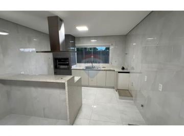 Casa · 332m² · 6 Quartos · 4 Vagas · Casa de Condomínio - Reformada - Mansões Entrelagos