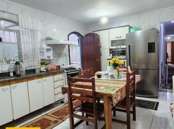 fe01b1ff1e3c2ad6be2cb30a63a66f30d46ee8f2 · Casa com 7 dormitórios à venda, 335 m² por R$ 650.000 - Jardim Guapituba - Mauá/SP