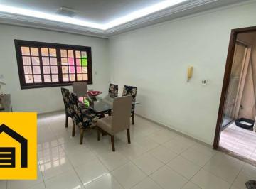 c98491bccf64364407545f6e2b5a8ecaddd667af · Sobrado com 4 dormitórios para alugar, 329 m² por R$ 6.800/mês - Vila Dirce - Mauá/SP