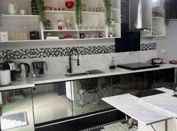 658ad63d71497e4ec2bd31cedd6bbc117431e6ae · Casa com 3 dormitórios à venda, 245 m² por R$ 850.000,00 - Jardim Guapituba - Mauá/SP