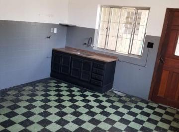 Casa de 3 quartos, São Paulo · Oportunidade em Vila: 2 Dorms, Quintal e Edícula – Pacote R$ 3.300!
