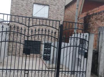Foto 01 · Imperdível: Casa à venda em SP na Vila Taquari com 2 quartos, 2 banheiros e 2 vagas de garagem!