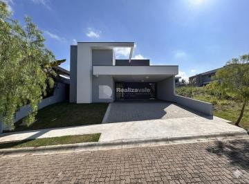 Casa · 166m² · 3 Quartos · 5 Vagas · A Casa Térrea dos Sonhos: 3 Suítes, Escritório e Quintal Gigante de 70m²