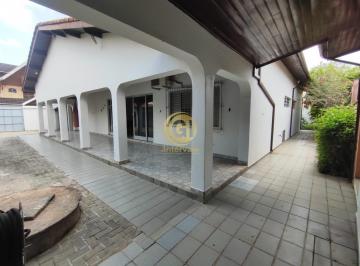 Foto 01 · Imperdível oportunidade: Casa de 4 quartos com 3 suítes e 5 vagas de garagem no Jardim Luiza, Jacare