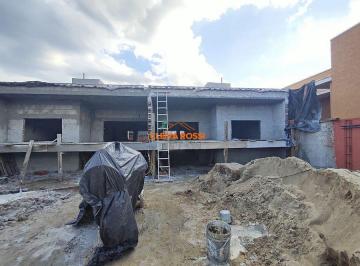Casa · 90m² · 3 Quartos · 2 Vagas · Casa a Venda com Piscina e Suíte  Matinhos