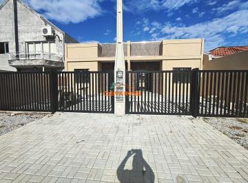 Casa · 92m² · 3 Quartos · 2 Vagas · Casa á Venda com Piscina 250 metros do Mar Pontal do Paraná