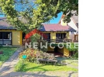 Casa · 400m² · 4 Quartos · 4 Vagas · Casa de condomínio em  Firmino Octávio Bimbi - Cavalhada - Porto Alegre/RS