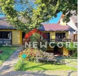 Casa · 400m² · 4 Quartos · 4 Vagas · Casa de condomínio em  Avenida Firmino Octávio Bimbi - Cavalhada - Porto Alegre/RS