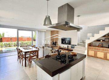 Casa · 200m² · 4 Quartos · Casa à venda - em Maresias