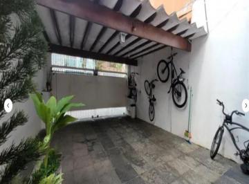 Casa · 251m² · 3 Quartos · 3 Vagas · Casa excelente em localização privilegiada.