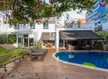 1 · Casa com 763.12 m², 6 quartos sendo 5 suítes à venda no bairro Mossunguê.