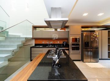 Casa · 236m² · 4 Quartos · 2 Vagas · Casa com 236.42 m², 4 quartos sendo 1 suíte à vend