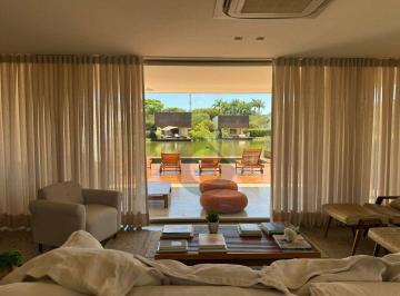 Casa · 305m² · 4 Quartos · 4 Vagas · Casa com 4 suítes para alugar, 305 m² por R$ 79.600/mês - Villa Fasano do Lago, Fazenda Boa Vista - 