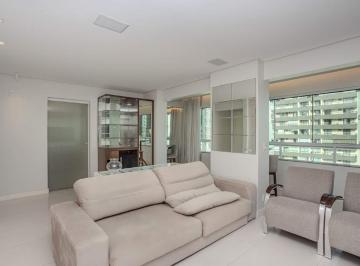 Apartamento · 122m² · 3 Quartos · 2 Vagas · Apartamento à venda no Centro em Balneário Camboriú.