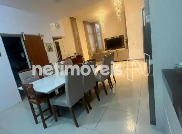 Casa · 270m² · 4 Quartos · 5 Vagas · Casa expecional no Trevo