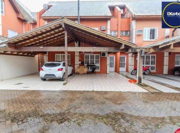 Casa · 140m² · 3 Quartos · 2 Vagas · Casa de condomínio, 3 dormitórios, 1 suíte e 2 vagas cobertas no bairro Teresópo