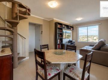 Living-Vista Escada. · Oportunidade em Teresópolis! Cobertura Reformada de R$ 590 mil por R$ 570 mil.