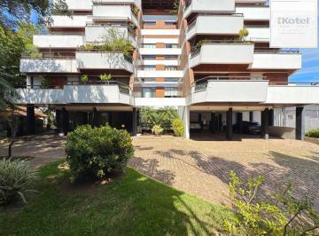 Apartamento · 210m² · 3 Quartos · 2 Vagas · Apartamento à venda - em Petrópolis