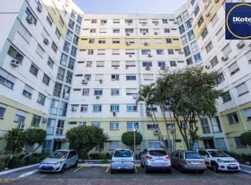 Apartamento · 57m² · 2 Quartos · 1 Vaga · Apartamento de 2 dormitórios e 1 vaga de garagem no bairro Cristal.