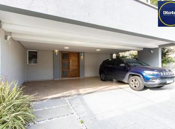 Casa · 122m² · 3 Quartos · 3 Vagas · Casa de esquina à venda na Av. Copacabana | 3 dormitórios | 3 vagas |