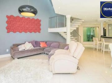 Casa · 207m² · 4 Quartos · 2 Vagas · Casa em condomínio 4 suítes no bairro Ecoville