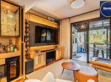 Casa · 120m² · 3 Quartos · 3 Vagas · Casa reformada com vista incrível espaço goumet e jacuzzi, Proximo ao Iaguatemi