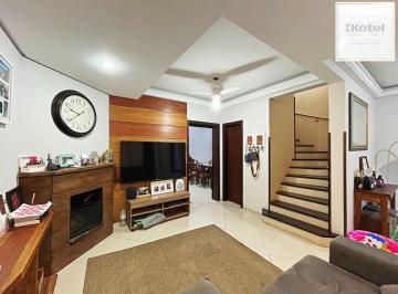 Casa · 152m² · 3 Quartos · 4 Vagas · Excelente casa a venda com 3 dormitórios no bairro Tristeza em Porto Alegre.