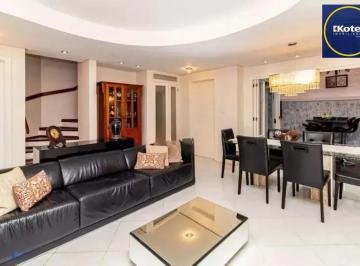 Casa · 214m² · 3 Quartos · 1 Vaga · Casa com 214m², localizado no bairro Vila Jardim em Porto Alegre/RS.
