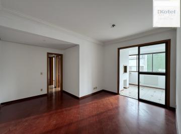 Living · Apartamento 3 dormitórios com sacada, suíte e vaga de garagem no Menino Deus