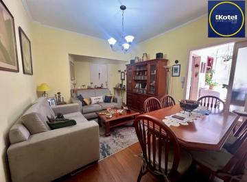 Apartamento · 81m² · 3 Quartos · Apartamento 3 dormitórios com 80m2 no bairro Floresta.